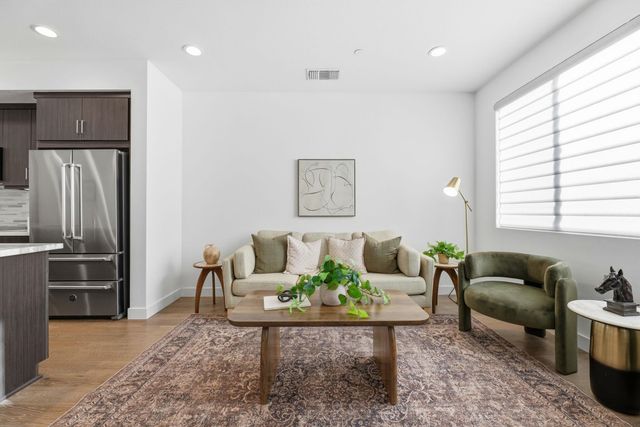 931 Edy Ln, Oakland, CA 94607