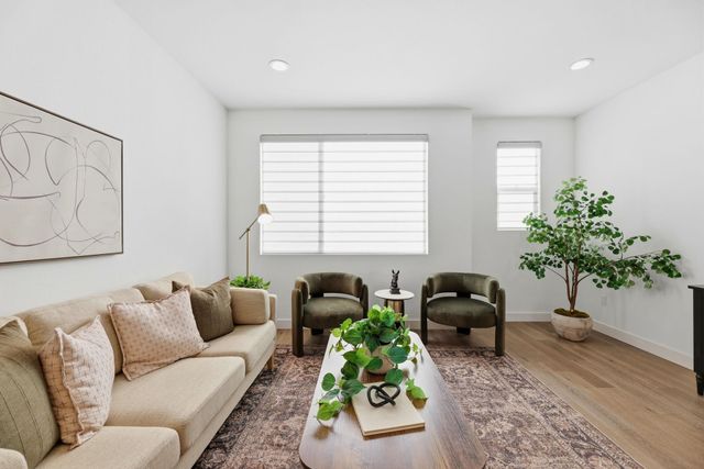 931 Edy Ln, Oakland, CA 94607