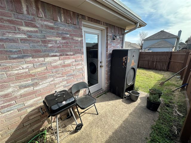 2104 Kirkwood Street, Mesquite, TX 75149