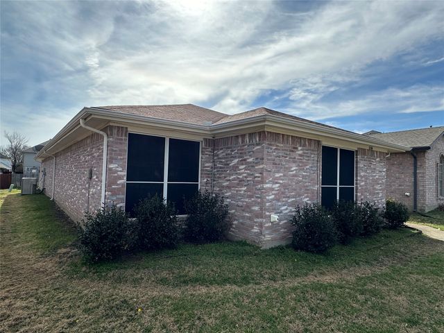 2104 Kirkwood Street, Mesquite, TX 75149