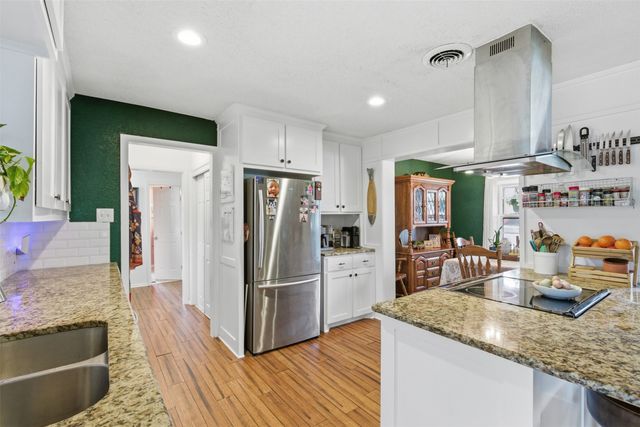 1218 Warden Street, Benbrook, TX 76126