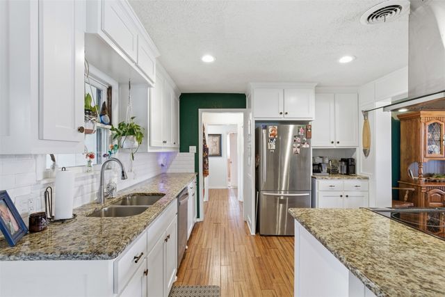 1218 Warden Street, Benbrook, TX 76126