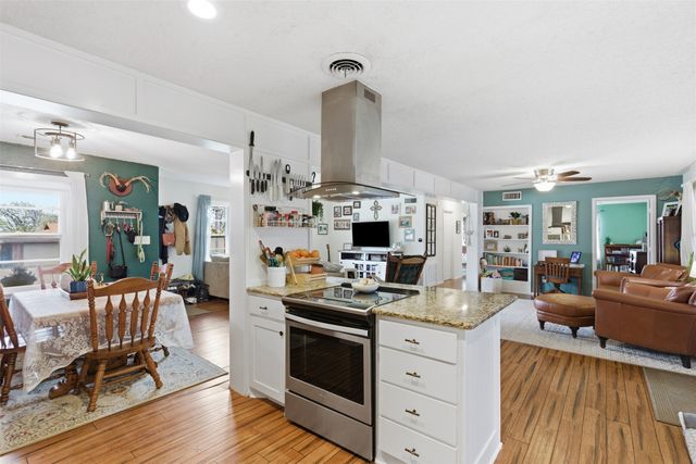 1218 Warden Street, Benbrook, TX 76126