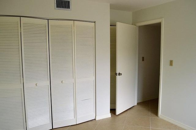 2283 NW 22nd Avenue 104, Stuart, FL 34994