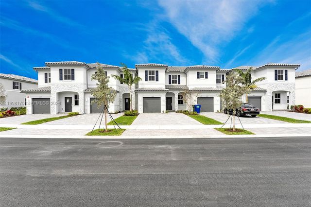 11925 NW 46th St, Coral Springs, FL 33076