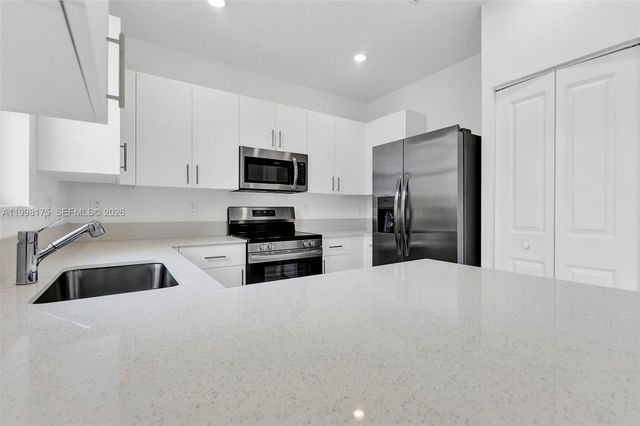 11925 NW 46th St, Coral Springs, FL 33076