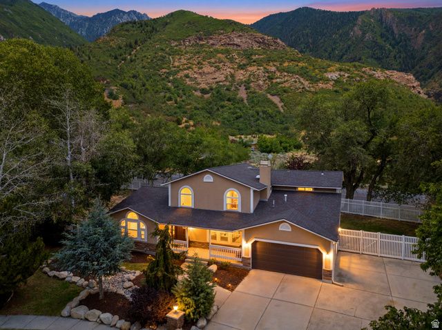 2744 E WOODHAMPTON CIR, Sandy, UT 84092