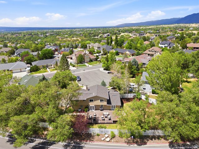 2744 E WOODHAMPTON CIR, Sandy, UT 84092