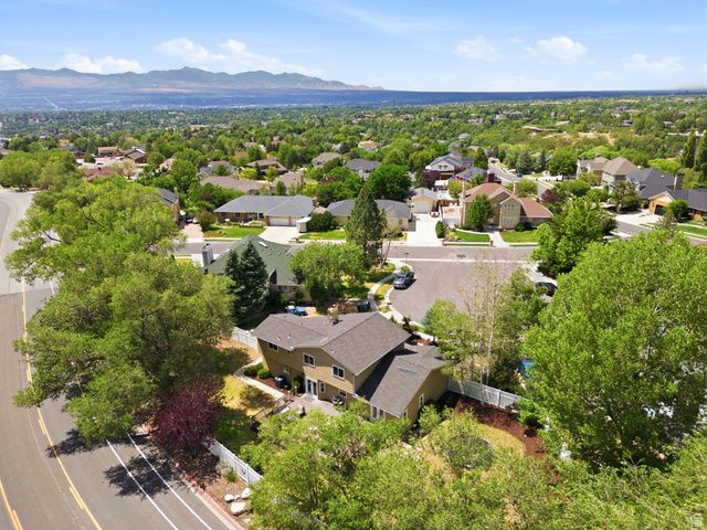 2744 E WOODHAMPTON CIR, Sandy, UT 84092