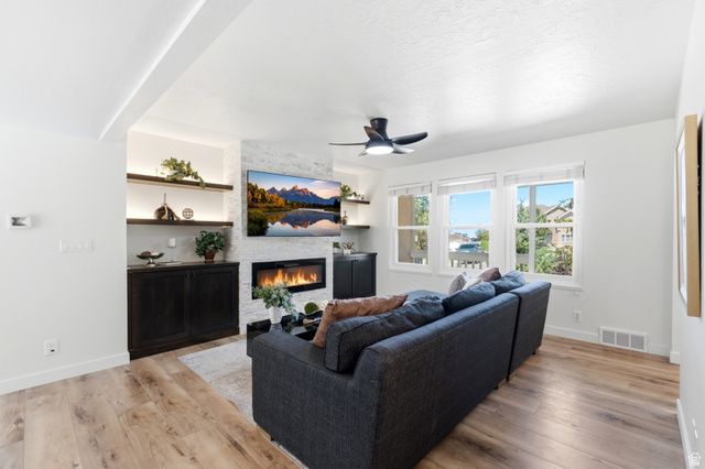 2744 E WOODHAMPTON CIR, Sandy, UT 84092