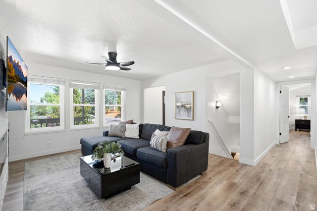 2744 E WOODHAMPTON CIR, Sandy, UT 84092