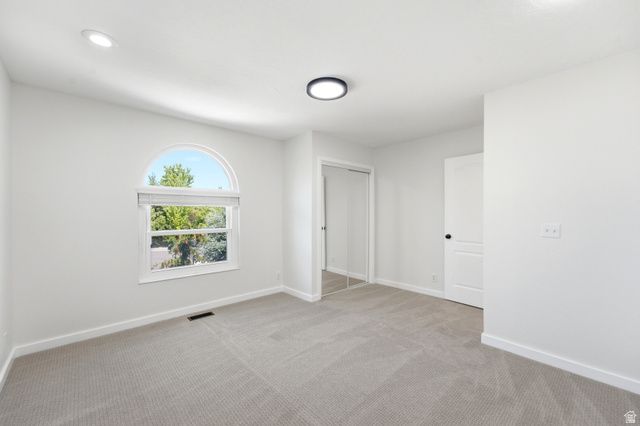 2744 E WOODHAMPTON CIR, Sandy, UT 84092