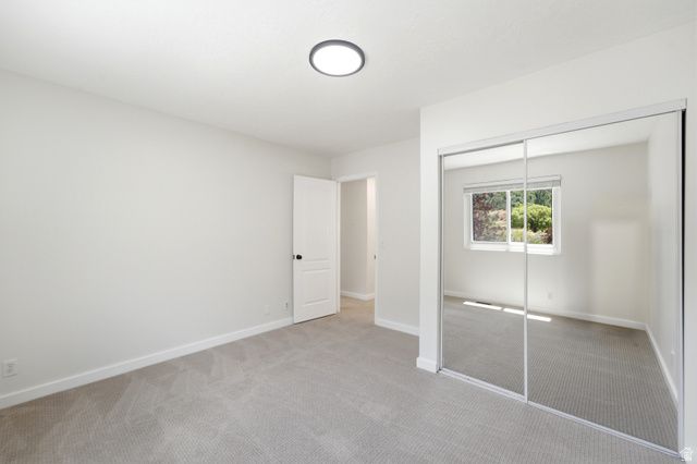 2744 E WOODHAMPTON CIR, Sandy, UT 84092