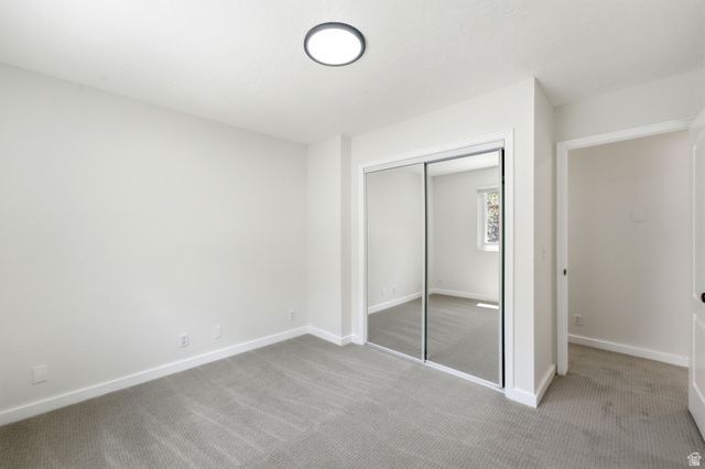 2744 E WOODHAMPTON CIR, Sandy, UT 84092