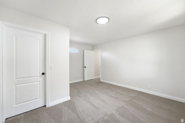 2744 E WOODHAMPTON CIR, Sandy, UT 84092