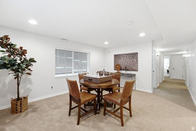 2744 E WOODHAMPTON CIR, Sandy, UT 84092