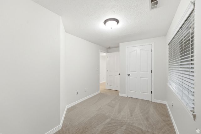 2744 E WOODHAMPTON CIR, Sandy, UT 84092