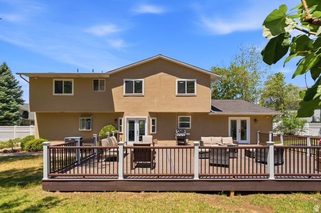 2744 E WOODHAMPTON CIR, Sandy, UT 84092