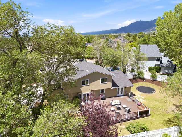2744 E WOODHAMPTON CIR, Sandy, UT 84092