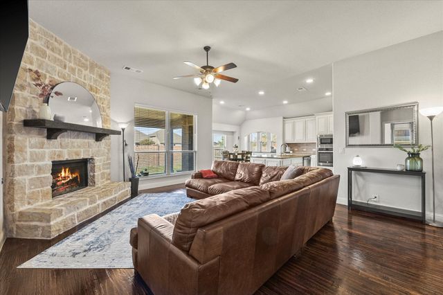 947 Mangrove Drive, Fate, TX 75087