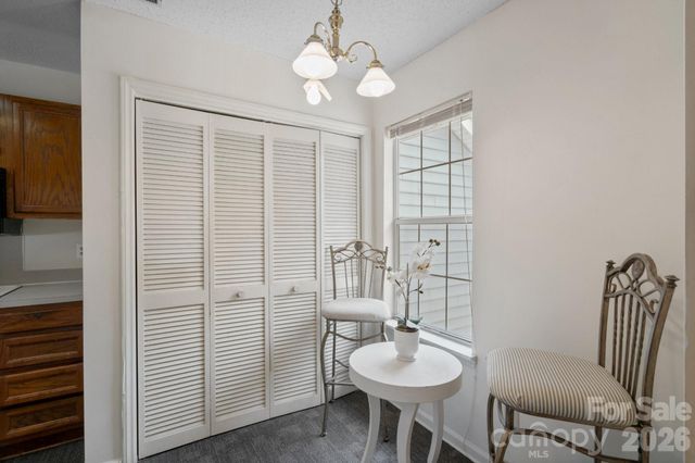 2834 Iron Gate Lane, Charlotte, NC 28212