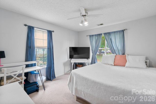 2834 Iron Gate Lane, Charlotte, NC 28212