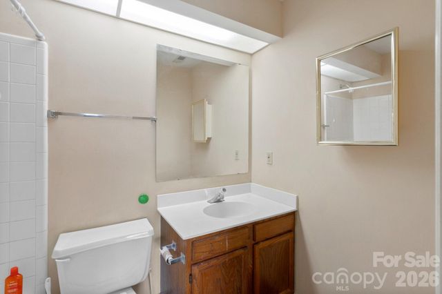 2834 Iron Gate Lane, Charlotte, NC 28212