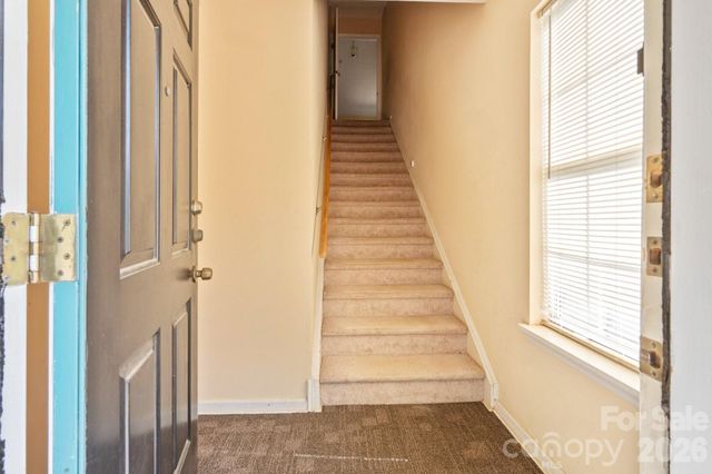 2834 Iron Gate Lane, Charlotte, NC 28212