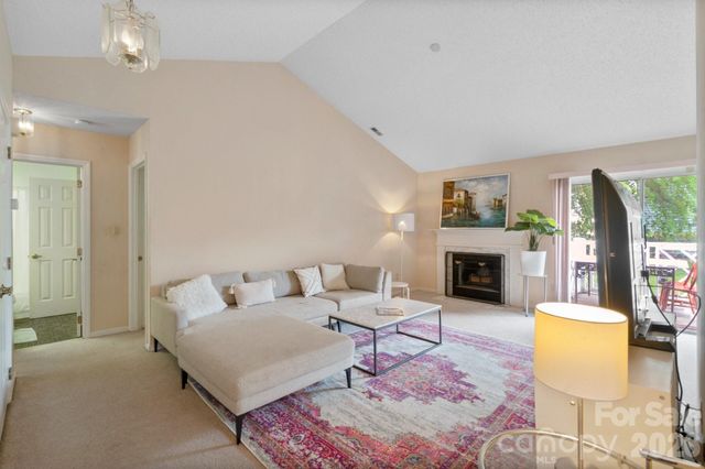 2834 Iron Gate Lane, Charlotte, NC 28212