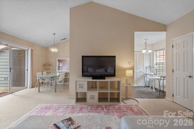 2834 Iron Gate Lane, Charlotte, NC 28212