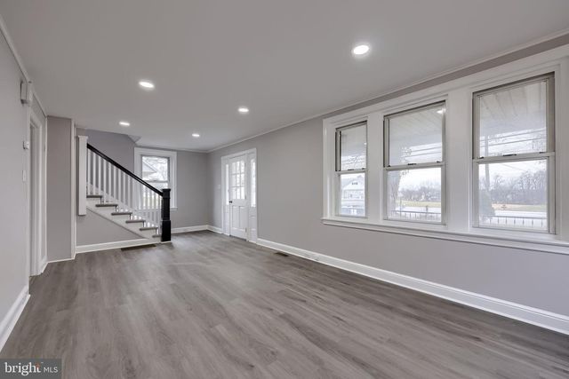 2017 OLD PHILADELPHIA PIKE, Smoketown, PA 17576