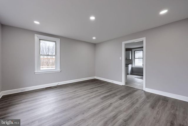 2017 OLD PHILADELPHIA PIKE, Smoketown, PA 17576