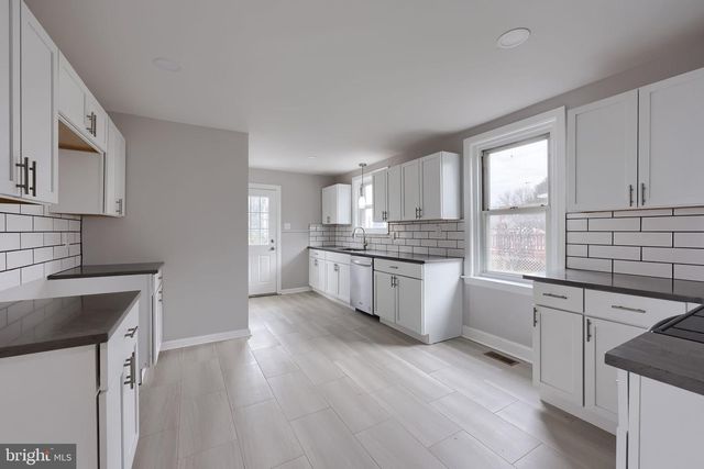 2017 OLD PHILADELPHIA PIKE, Smoketown, PA 17576