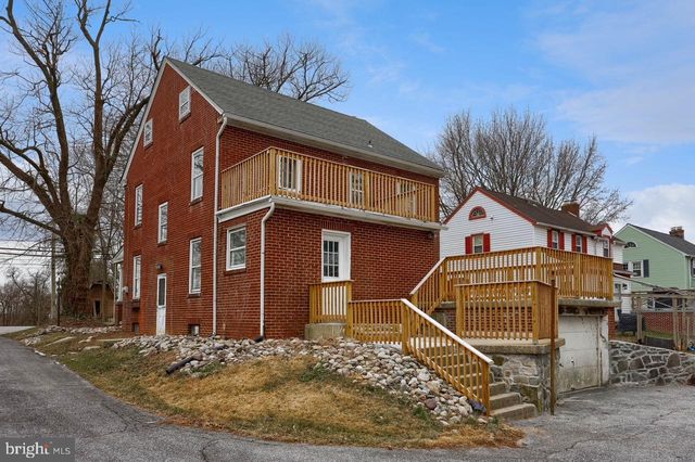 2017 OLD PHILADELPHIA PIKE, Smoketown, PA 17576