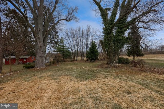 2017 OLD PHILADELPHIA PIKE, Smoketown, PA 17576