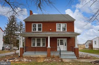 2017 OLD PHILADELPHIA PIKE, Smoketown, PA 17576