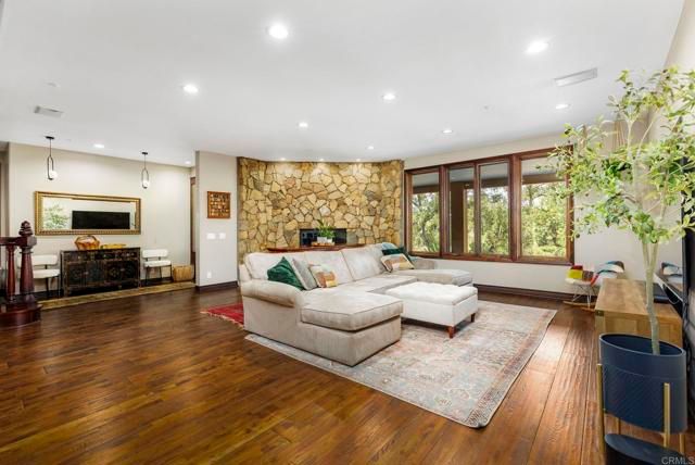 4367 S Mission Rd, Fallbrook, CA 92028