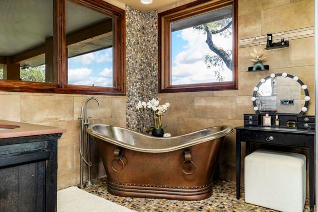 4367 S Mission Rd, Fallbrook, CA 92028