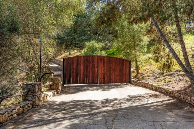 4367 S Mission Rd, Fallbrook, CA 92028