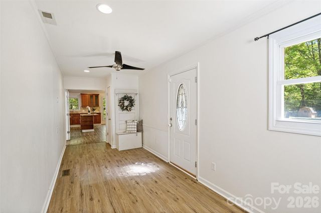 5801 Lindenwood Drive, Matthews, NC 28104