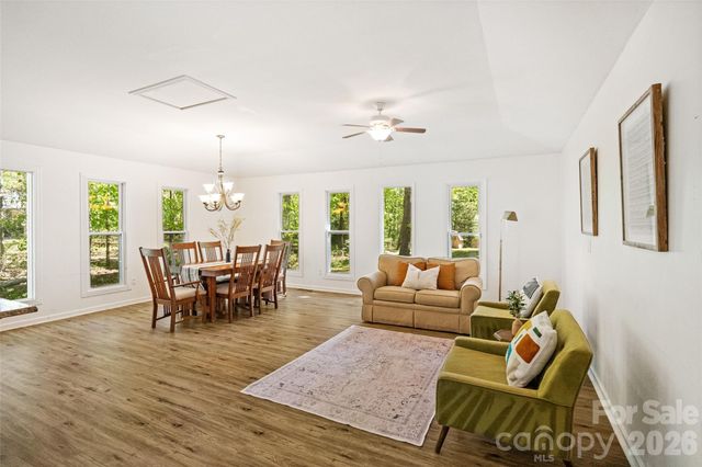 5801 Lindenwood Drive, Matthews, NC 28104