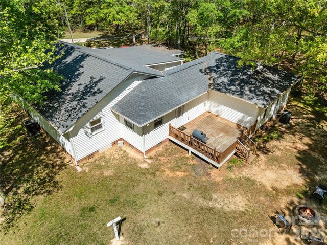 5801 Lindenwood Drive, Matthews, NC 28104