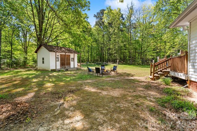 5801 Lindenwood Drive, Matthews, NC 28104