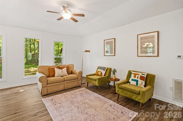 5801 Lindenwood Drive, Matthews, NC 28104