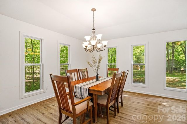 5801 Lindenwood Drive, Matthews, NC 28104