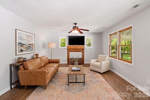 5801 Lindenwood Drive, Matthews, NC 28104