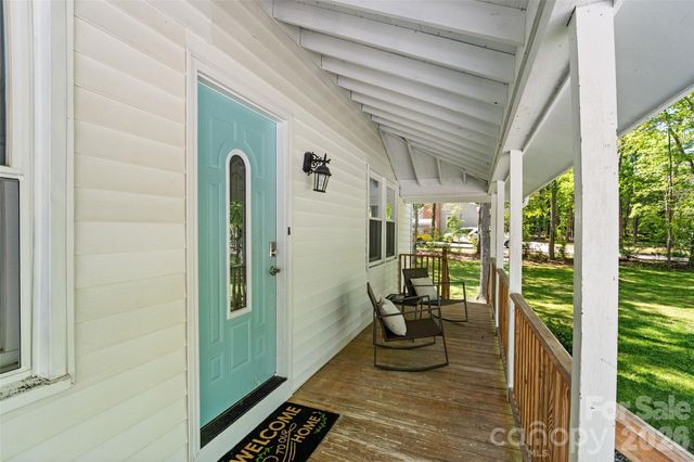 5801 Lindenwood Drive, Matthews, NC 28104