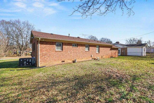 2014 Center Street, Spartanburg, SC 29303