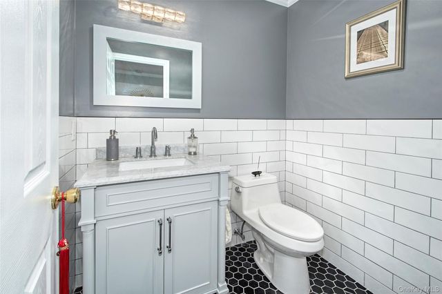 130 Wappanocca Avenue, Rye, NY 10580