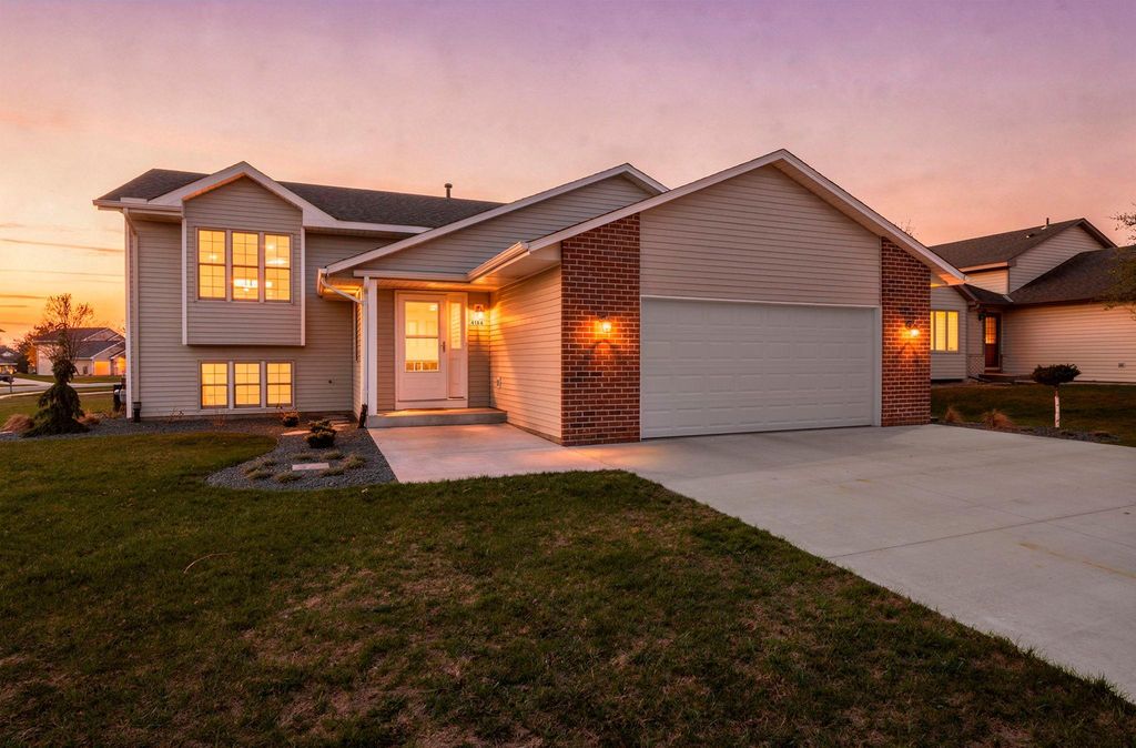 4186 156th Street W, Rosemount, MN 55068